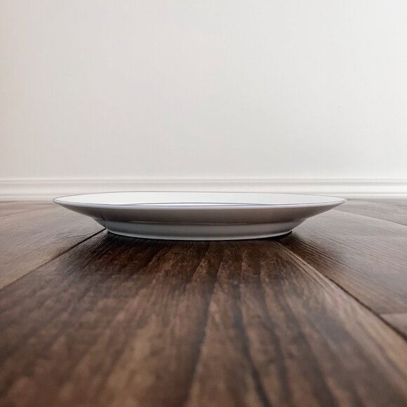 Williams-Sonoma La Mer Fish Porcelain Dinner Plate Brown Stripe Marc Lacaze 2008 - Picture 3 of 14